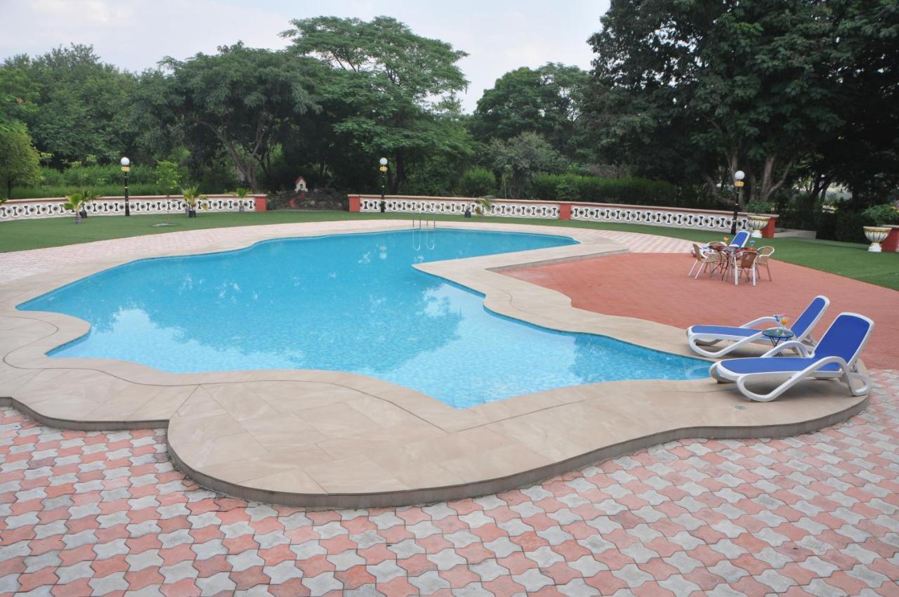Orchard Palace Gondal Exterior photo